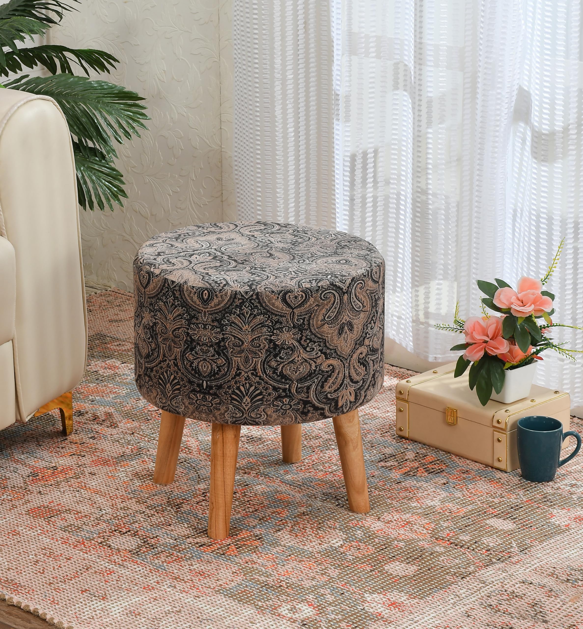 NACIA Elegant Ottoman Stool - Soft Cushioned Top for Seating & Footrest - Space-Saving, Stylish Design for Living Room, Bedroom & Office Spaces