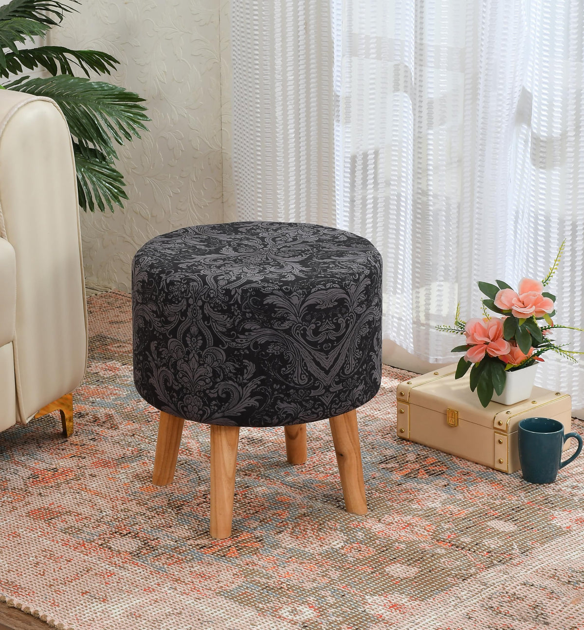 NACIA Elegant Ottoman Stool - Soft Cushioned Top for Seating & Footrest - Space-Saving, Stylish Design for Living Room, Bedroom & Office Spaces